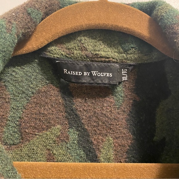 Raised by Wolves Camo Snap Front Jacket XL - Picture 3 of 8